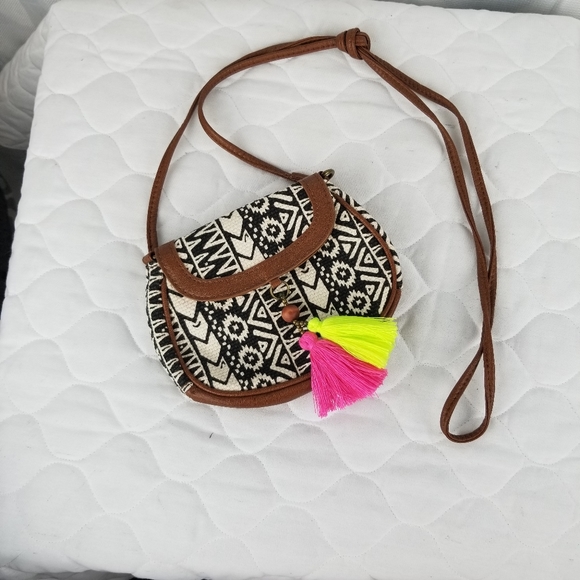 💥 3/$30 T-Shirt & Jeans fabric boho mini crossbody bag EUC - Picture 2 of 7